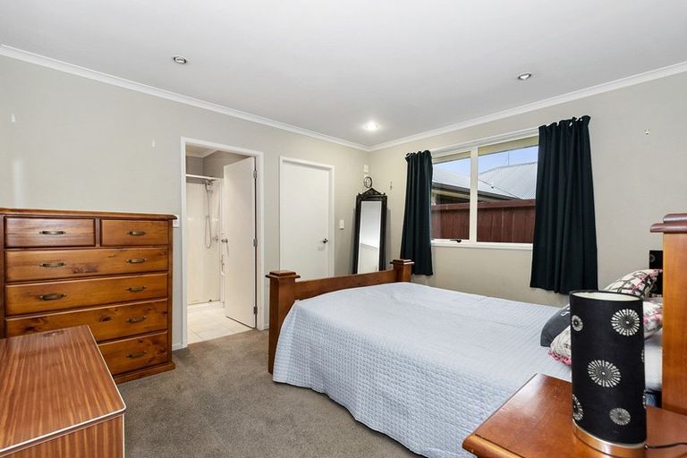 Photo of property in 6 Raddington Way, Huntington, Hamilton, 3210