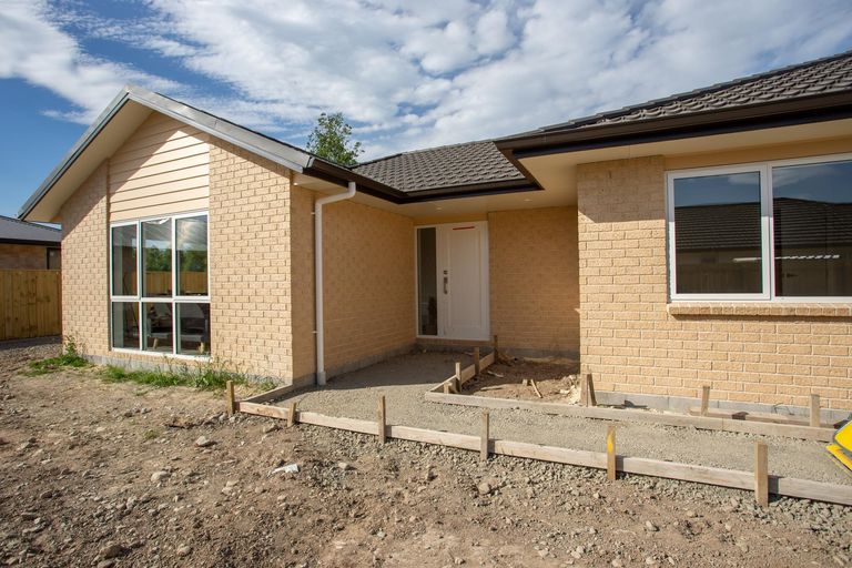 Photo of property in 62 Feist Street, Carterton, 5713