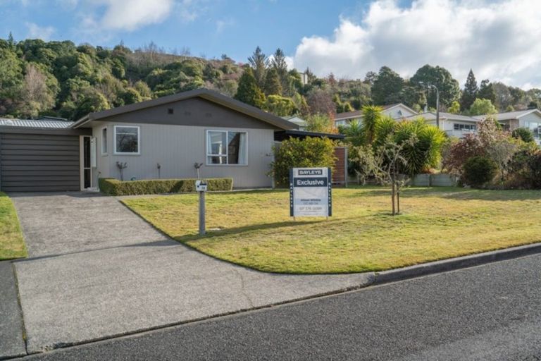 Photo of property in 7 Reeves Road, Acacia Bay, Taupo, 3330