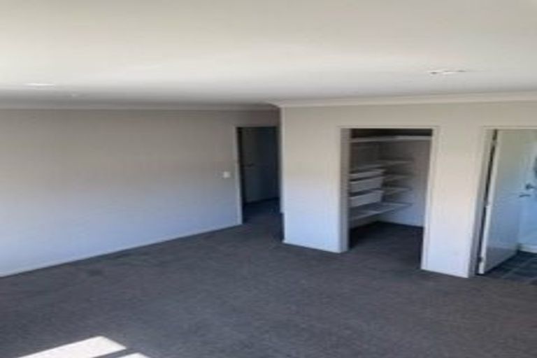 Photo of property in 13 Poppy Watts Grove, Stokes Valley, Lower Hutt, 5019