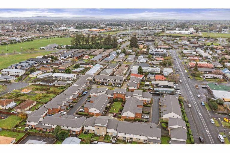 Photo of property in 11 Chiefs Court, Hamilton East, Hamilton, 3216