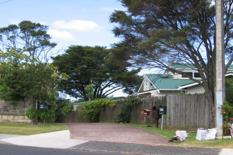 Photo of property in 45b Verbena Road, Birkdale, Auckland, 0626