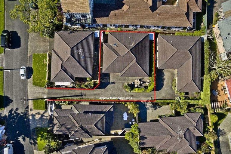 Photo of property in 2/14 Milton Road, Orewa, 0931