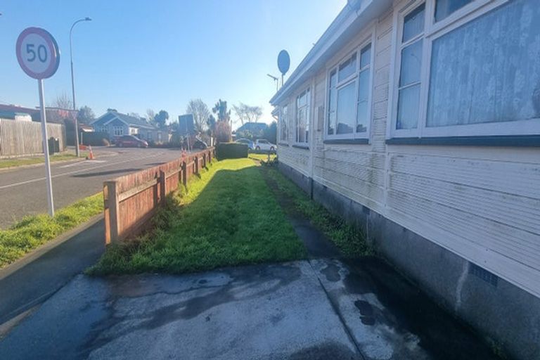 Photo of property in 108 Main North Road, Papanui, Christchurch, 8052