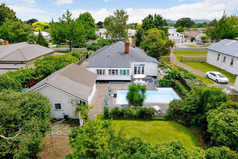 Photo of property in 41 Queen Street, Cambridge, 3434