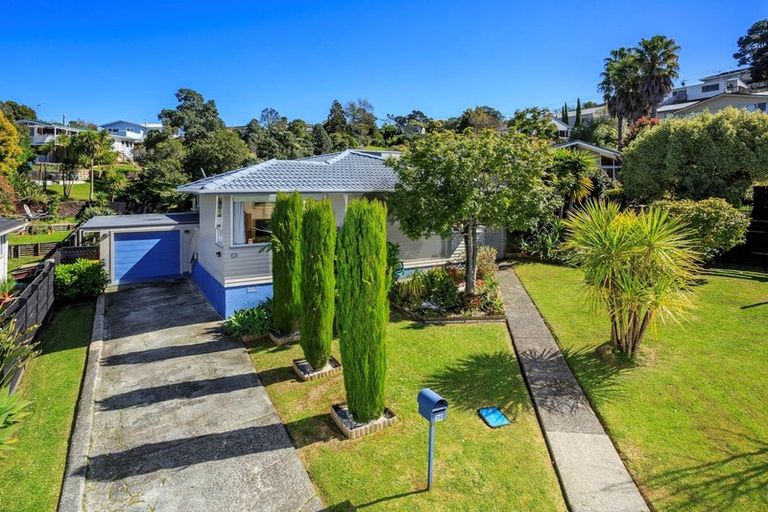 Photo of property in 36 Sequoia Place, Sunnynook, Auckland, 0620