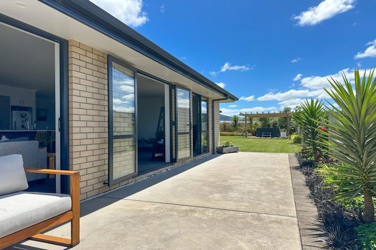 Photo of property in 128 Wairau Drive, Tikipunga, Whangarei, 0112