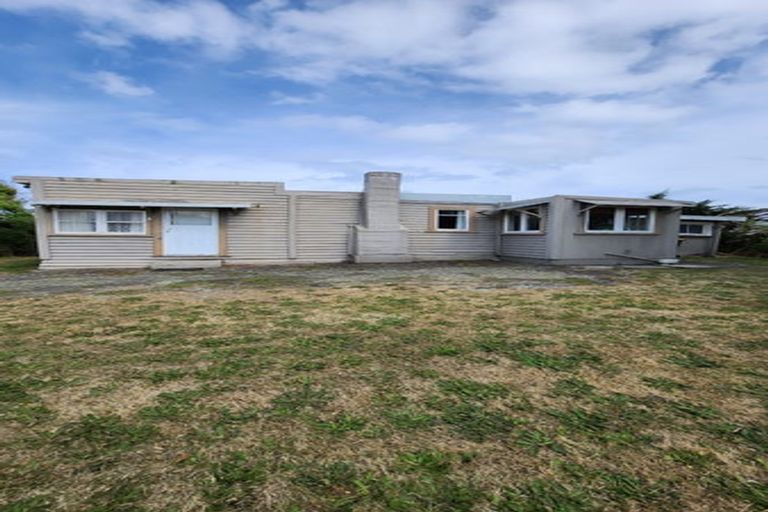 Photo of property in 45 Pratt Avenue, Foxton Beach, Foxton, 4815