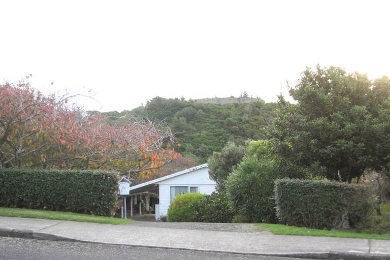 Photo of property in 22 Kaitawa Crescent, Paraparaumu, 5032