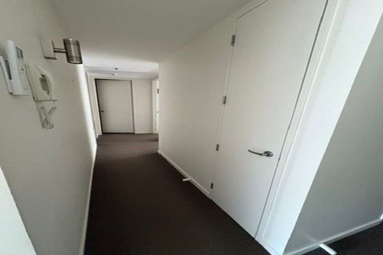 Photo of property in Montreaux, 164 The Terrace, Wellington Central, Wellington, 6011
