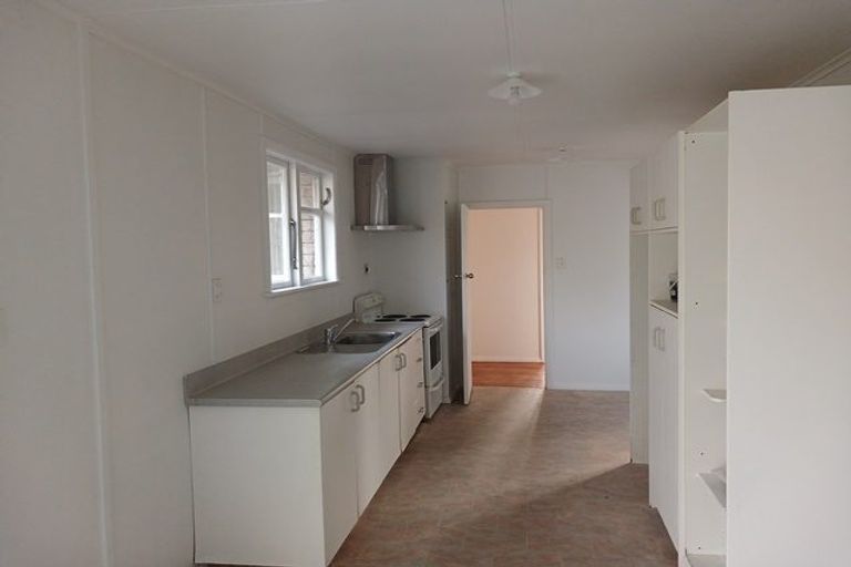 Photo of property in 47 Crewe Crescent, Hokowhitu, Palmerston North, 4410