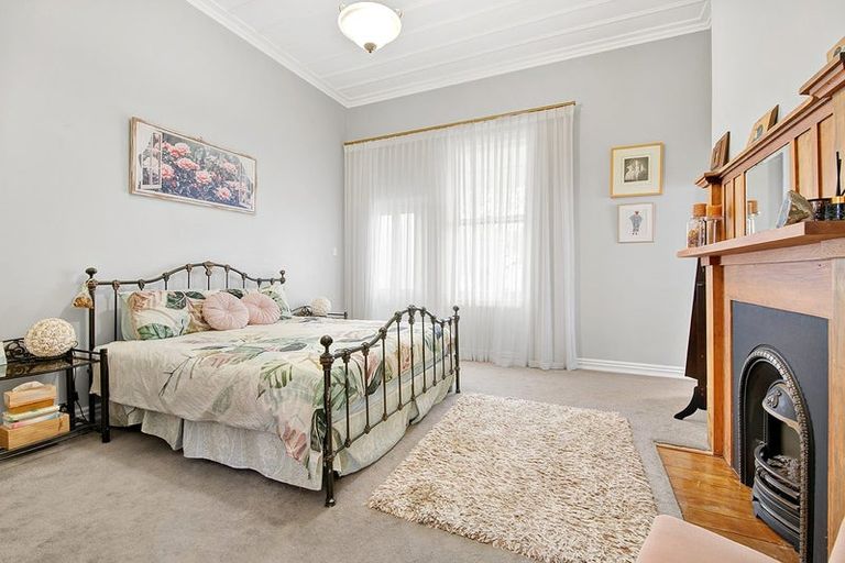 Photo of property in 33 Garfield Road, Helensville, 0800