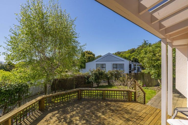 Photo of property in 7 Amokura Street, Waikanae, 5036