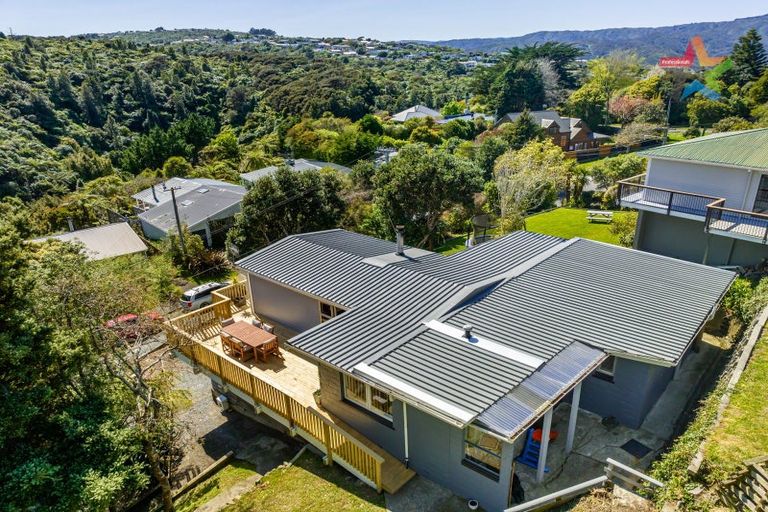 Photo of property in 27 Foster Crescent, Belmont, Lower Hutt, 5010