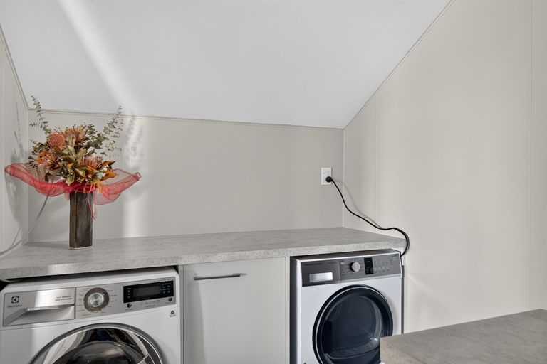 Photo of property in 33 Kamaka Crescent, Bridge Hill, Alexandra, 9320
