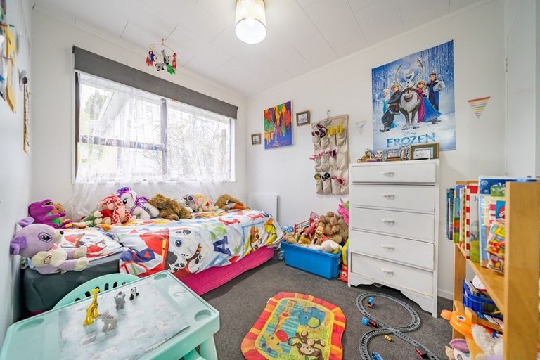 Photo of property in 15a Amber Grove, Birchville, Upper Hutt, 5018