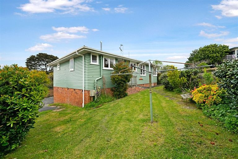 Photo of property in 41 Jaemont Avenue, Te Atatu South, Auckland, 0610