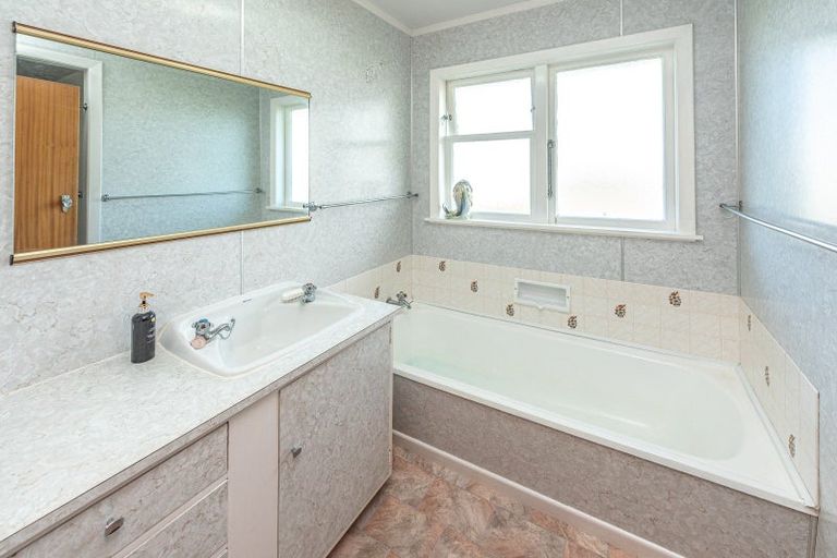 Photo of property in 6 Tirimoana Place, Otamatea, Whanganui, 4501