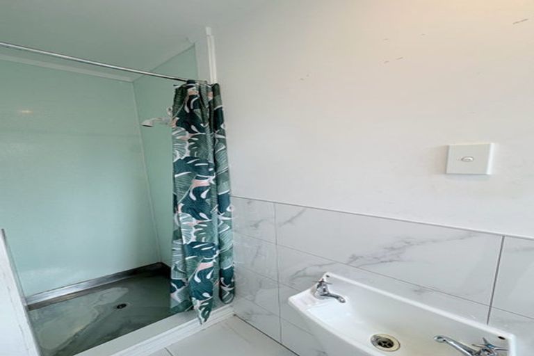 Photo of property in 43 Chequers Avenue, Glenfield, Auckland, 0629