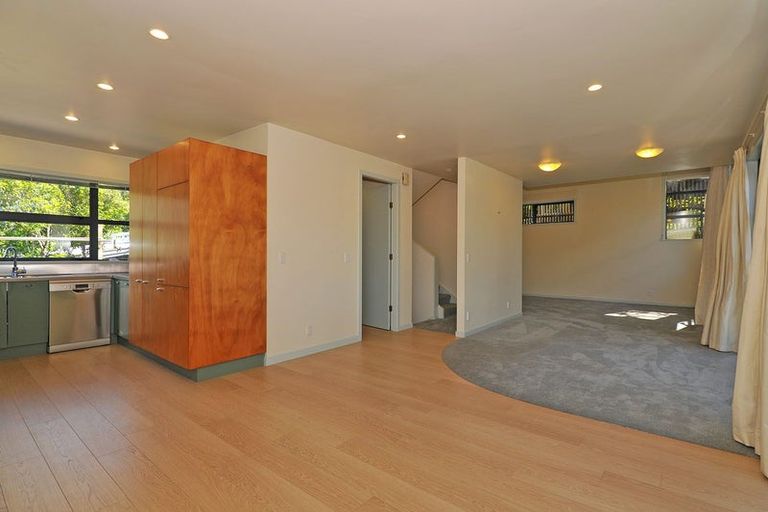 Photo of property in 5e Raroa Road, Kelburn, Wellington, 6012