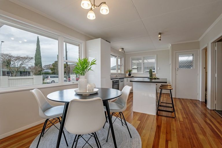 Photo of property in 5 Sutherland Crescent, Westbrook, Palmerston North, 4412