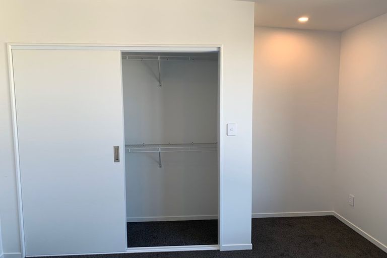 Photo of property in 5/62 Spenmoor Street, Newlands, Wellington, 6037