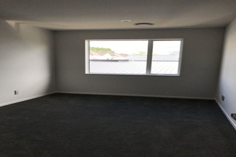 Photo of property in 18 Colonial Drive, Silverdale, 0932