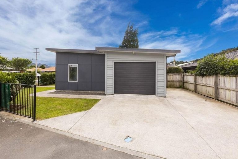 Photo of property in 16 Lane Street, Wallaceville, Upper Hutt, 5018