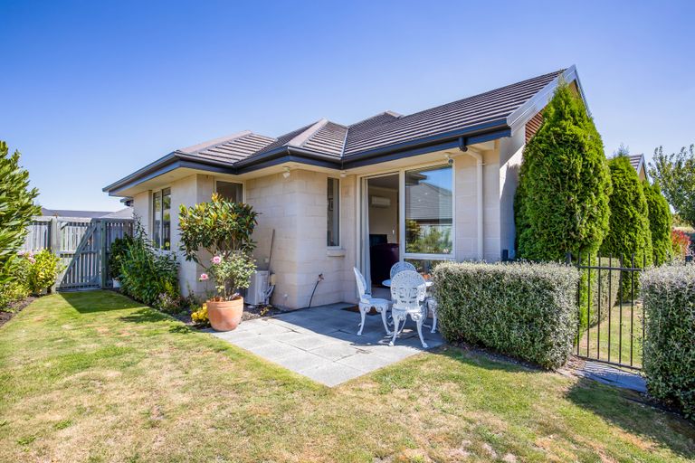 Photo of property in 4 Bernice Crescent, Yaldhurst, Christchurch, 8042