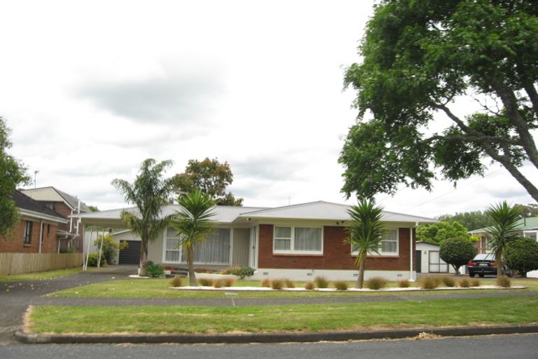 Photo of property in 10 Kayes Road, Pukekohe, 2120