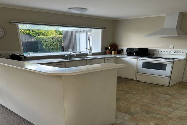 Photo of property in 1/9 Belmere Rise, Farm Cove, Auckland, 2012