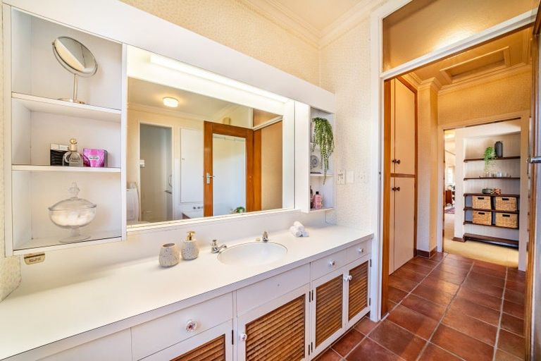 Photo of property in 35 Ropata Crescent, Boulcott, Lower Hutt, 5010