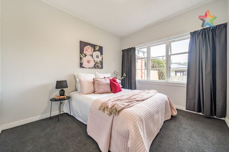 Photo of property in 49 Manuka Street, Stokes Valley, Lower Hutt, 5019