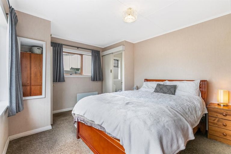 Photo of property in 90 Howard Road, Orere Point, Papakura, 2585