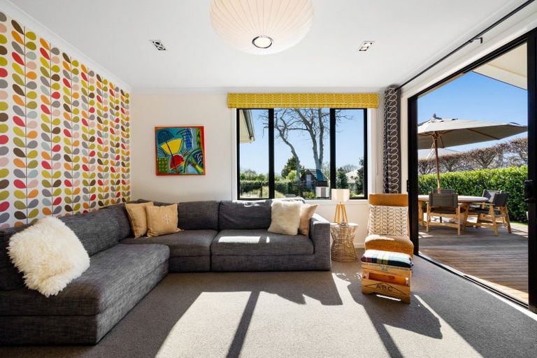 Photo of property in 28 Reynolds Road, Havelock North, 4130