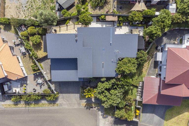 Photo of property in 11 Metzenthin Close, Raumati South, Paraparaumu, 5032