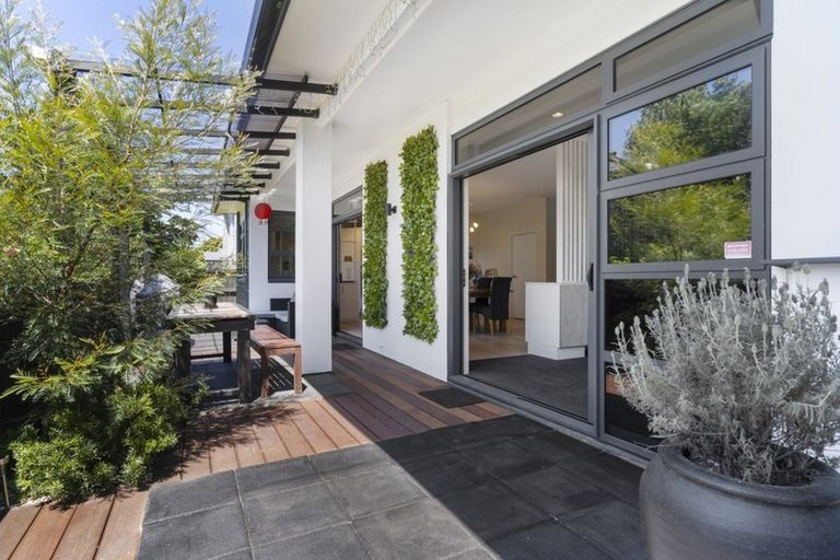 Photo of property in 6 Ella Place, Papamoa Beach, Papamoa, 3118