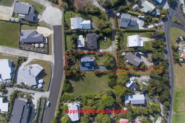 Photo of property in 8 Haekaro Lane, Cable Bay, 0420