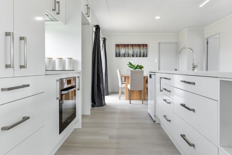 Photo of property in 56 Balmerino Crescent, Pukete, Hamilton, 3200