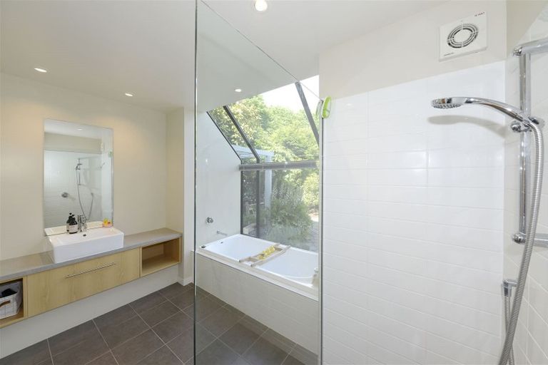Photo of property in 5 Rhodesvale Terrace, Cashmere, Christchurch, 8022