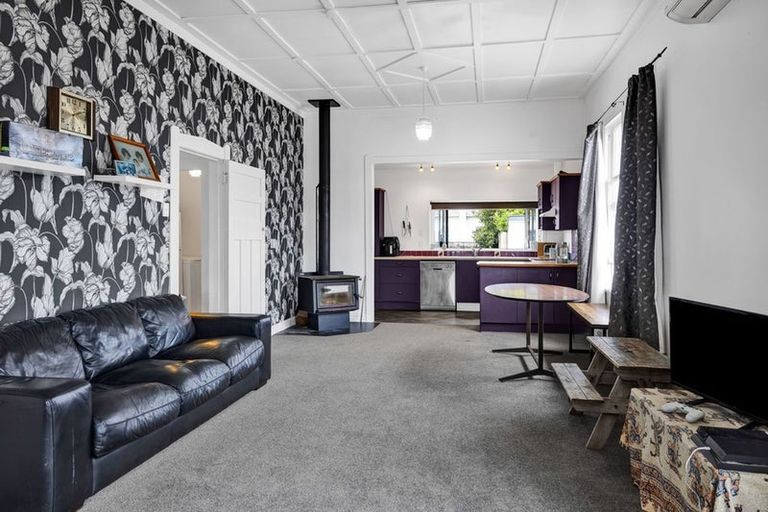 Photo of property in 278 South Road, Hawera, 4610