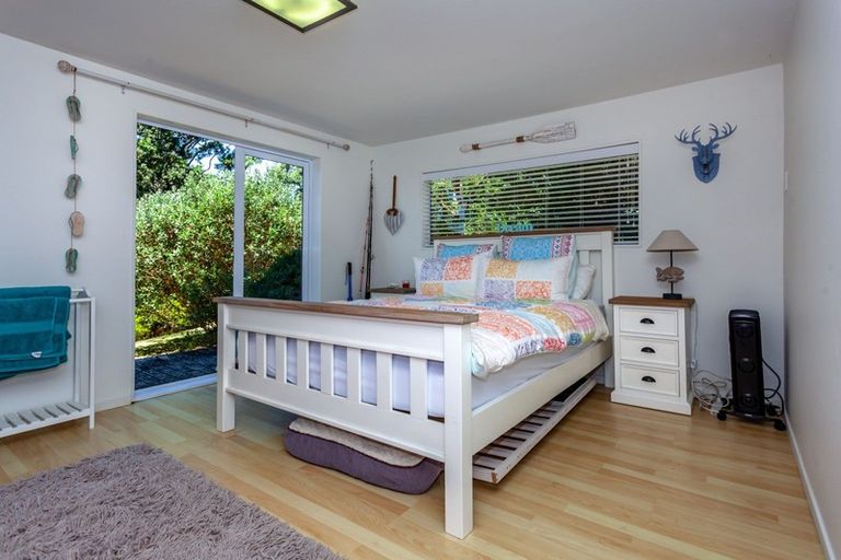 Photo of property in 102 Waihirere Drive, Tuateawa, Coromandel, 3583