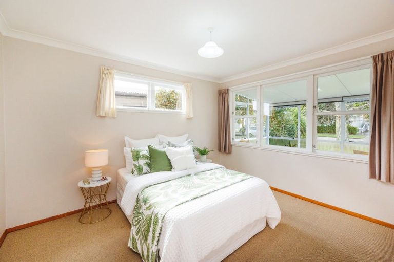 Photo of property in 6 Ruha Street, West End, Palmerston North, 4412