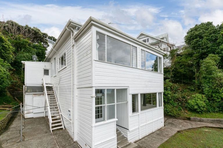 Photo of property in 86 Salamanca Road, Kelburn, Wellington, 6012