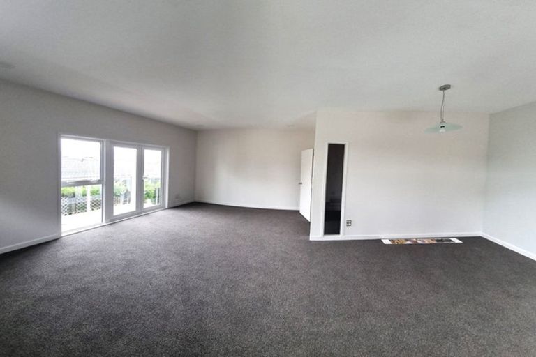 Photo of property in 11 Lawson Place, Mount Victoria, Wellington, 6011