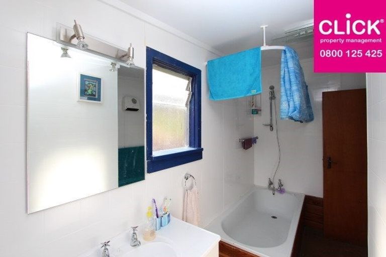 Photo of property in 18 Ellesmere Street, Ravensbourne, Dunedin, 9022