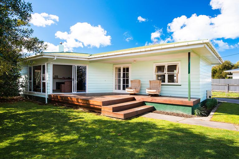 Photo of property in 21 Turenne Street, Inner Kaiti, Gisborne, 4010