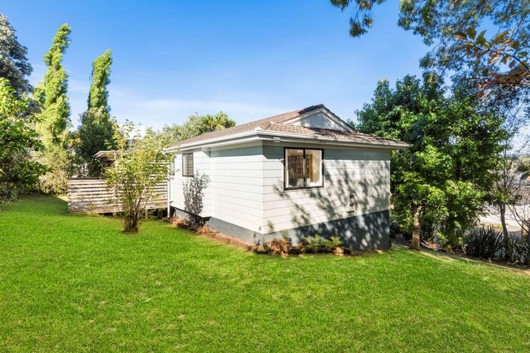 Photo of property in 87 Solar Road, Glen Eden, Auckland, 0602