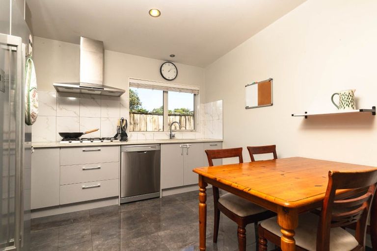 Photo of property in 72 Waitangi Road, Onehunga, Auckland, 1061