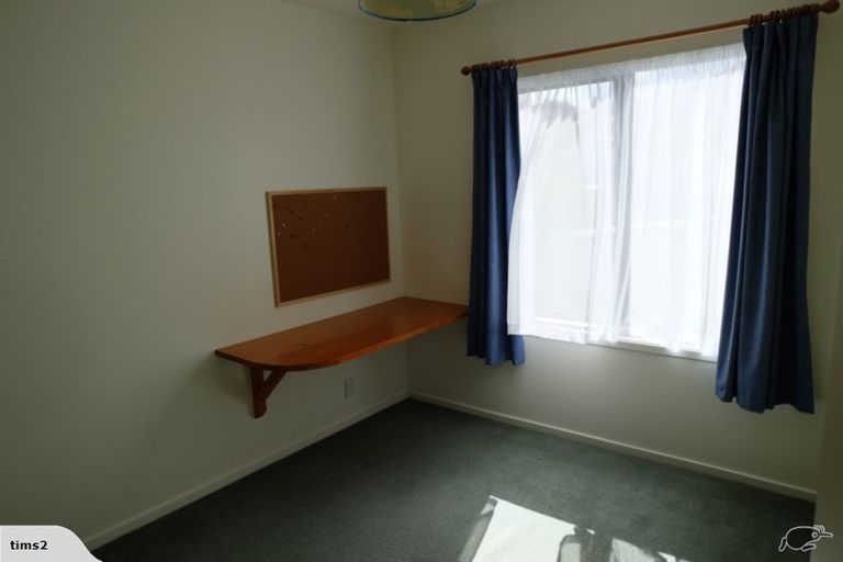 Photo of property in 9 Loughanure Place, Massey, Auckland, 0614